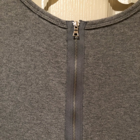 GAP Gray Short Sleeve Peplum Top - Picture 3 of 5